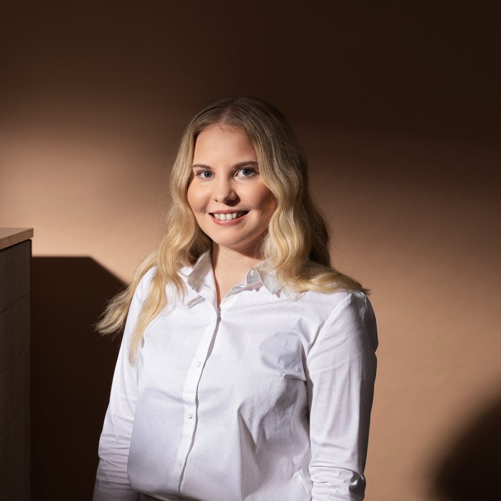 Alder, Maaria Kallio.